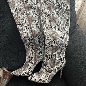 COPY - Snakeskin thigh boots